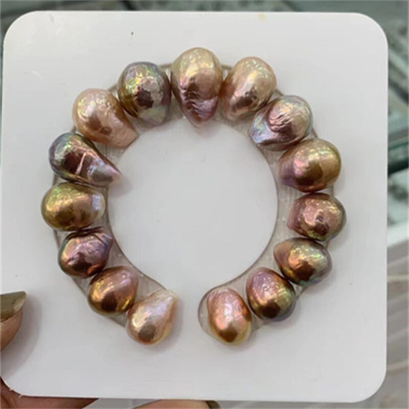 Elegance Eternal - Pearl Bracelet