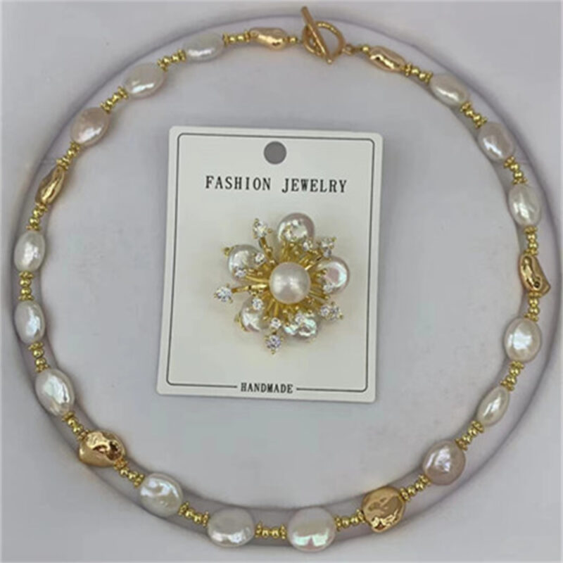 European and American style pearl necklace, unfolds your beauty