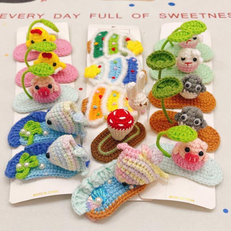 Multiple Hair Clips with Three-Dimensional rain-dodging animals and beautiful tropical fish, Colorful Christmas Tree