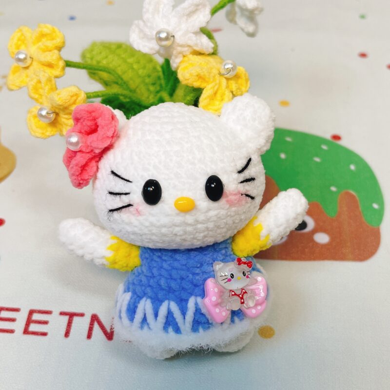 微信图片_20240807161322 Cute cartoon characters and small animals with designs