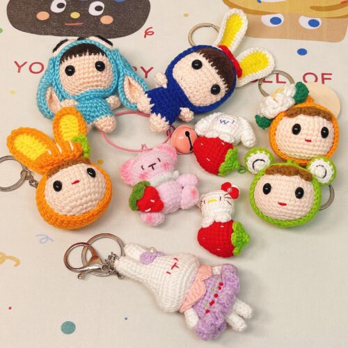 Cute cartoon characters, small animal pendants, etc